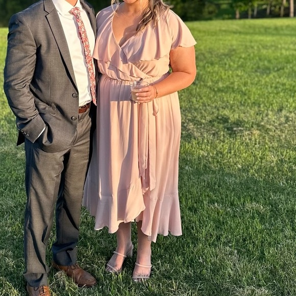 Show Me Your MuMu XL Jess Ruffle Midi Dress ~ Dusty Blush Crisp - Picture 1 of 4